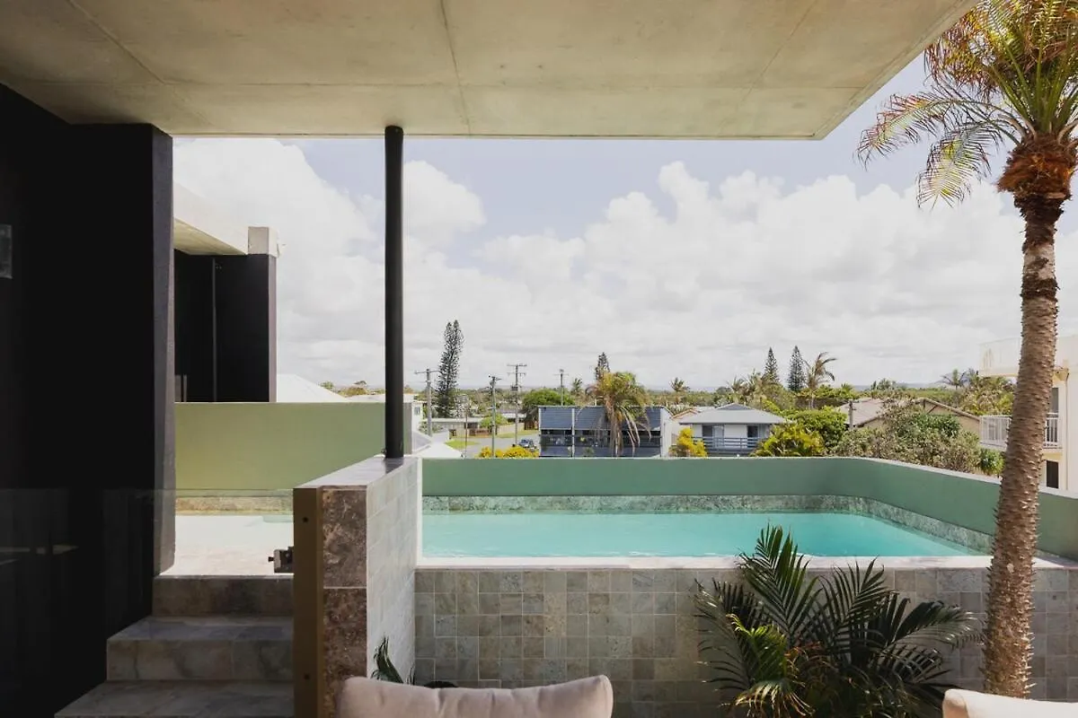 Nacre Curated Luxury - Steps To The Beach - Heated Pool Marcoola